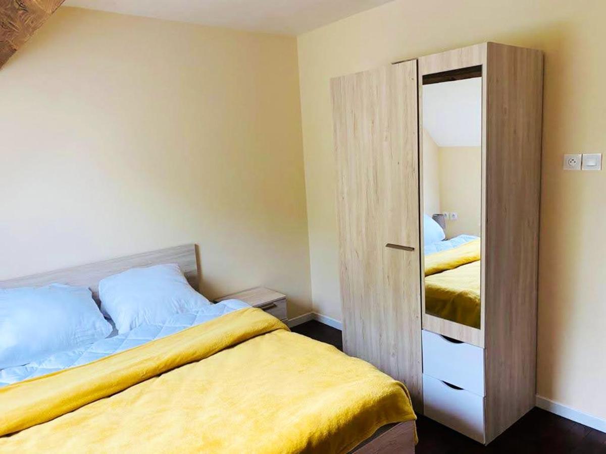 Appartement Charmant Orgnac-Sur-Vezere Avec Jardin Et Parking Exterior foto